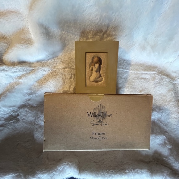 WILLOW TREE [ PRAYER ] MEMORY BOX Keepsake Susan Lordi Easter Gift - Picture 9 of 9